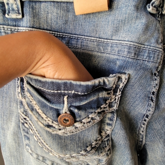 Brand New! Flypaper Mens  33 x 30 Flap Pockets Distressed Denim Light Wash Jeans - Picture 4 of 9